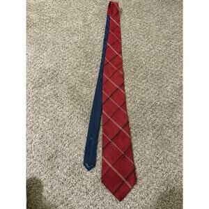 Tommy Hilfiger Men's Tie Red And Blue 100% Silk USA EUC